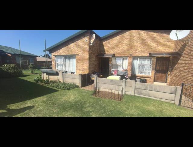 2 BEDROOM TOWNHOUSE FOR SALE IN MINDALORE